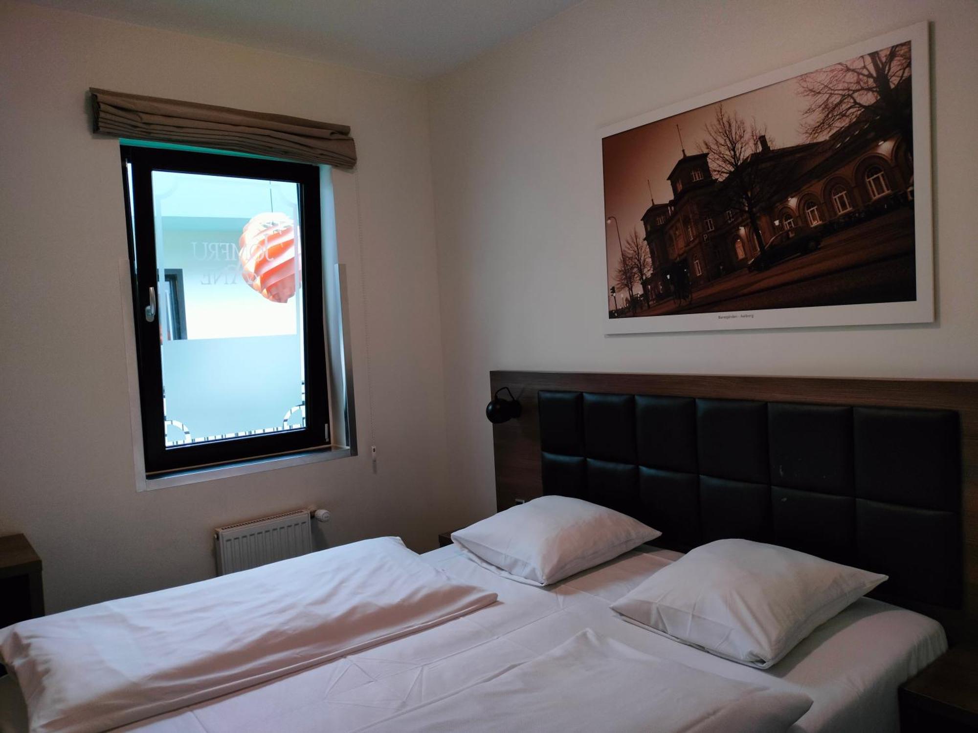 Hotel Jomfru Ane อัลบอร์ ภายนอก รูปภาพ