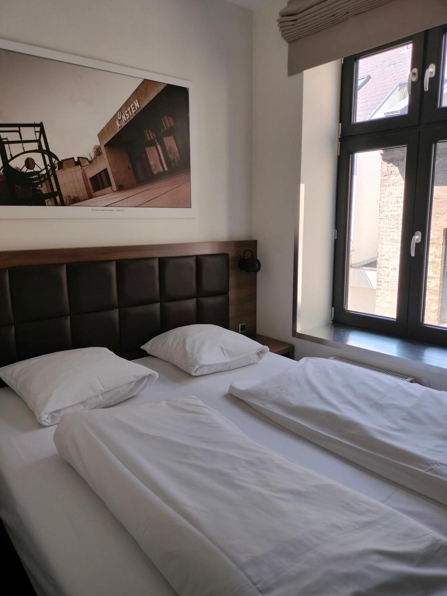 Hotel Jomfru Ane อัลบอร์ ภายนอก รูปภาพ