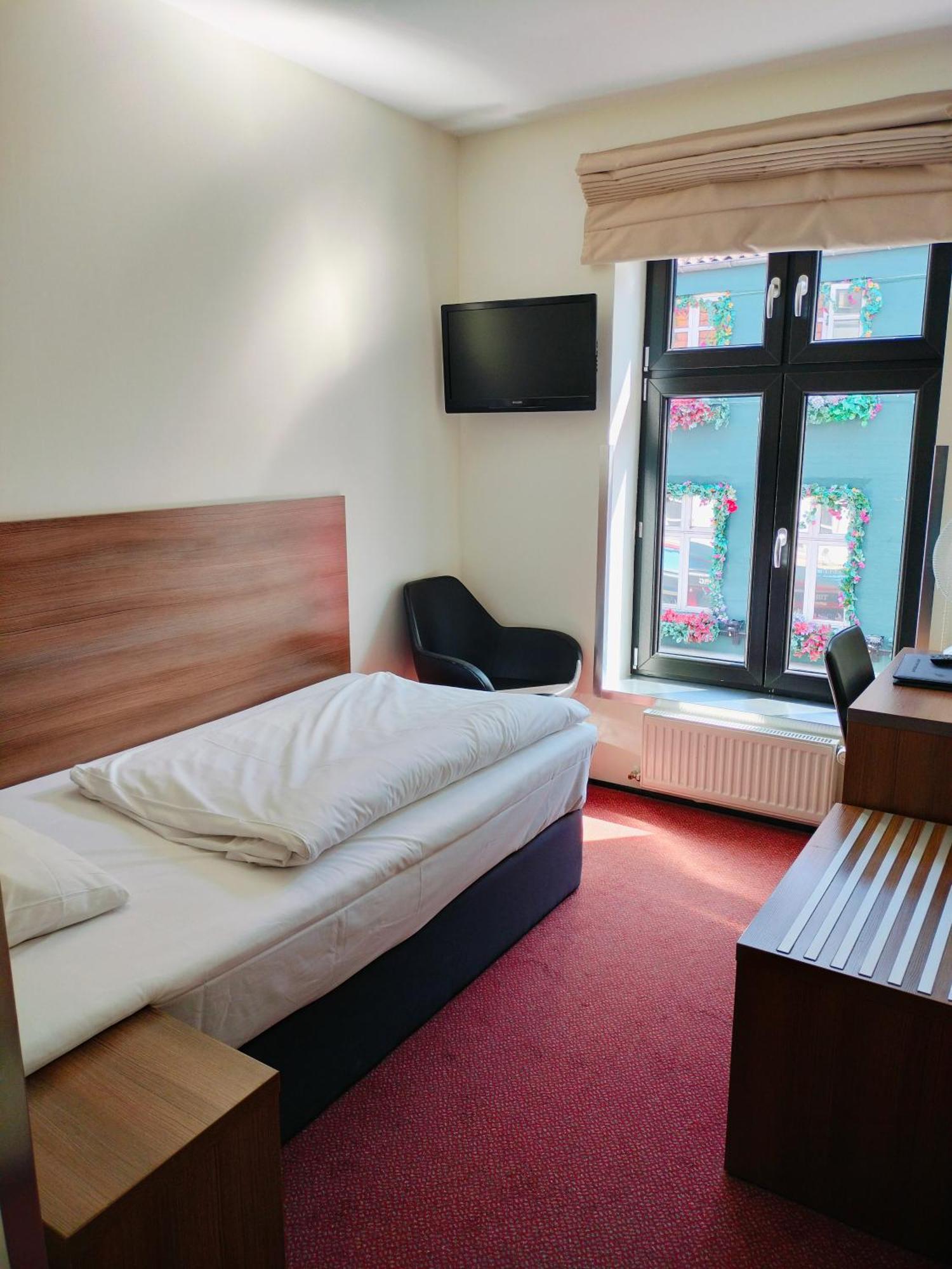 Hotel Jomfru Ane อัลบอร์ ภายนอก รูปภาพ