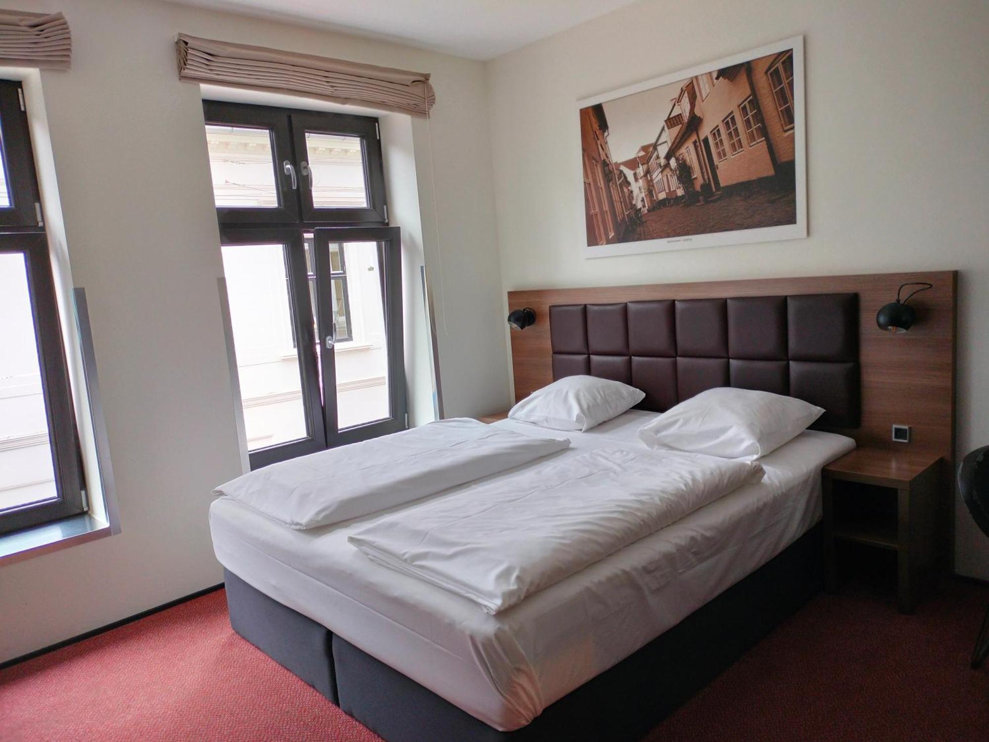 Hotel Jomfru Ane อัลบอร์ ภายนอก รูปภาพ