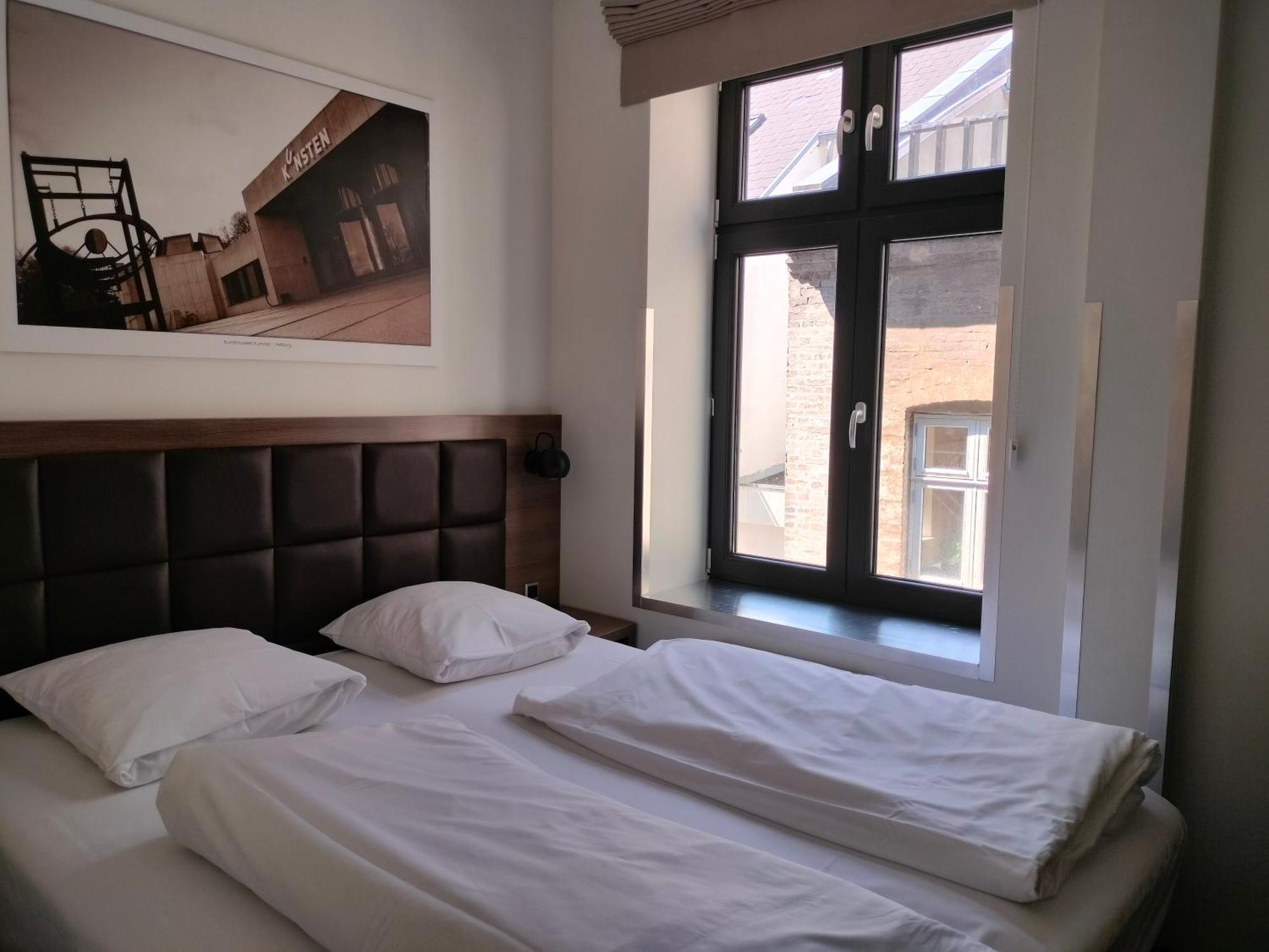 Hotel Jomfru Ane อัลบอร์ ภายนอก รูปภาพ