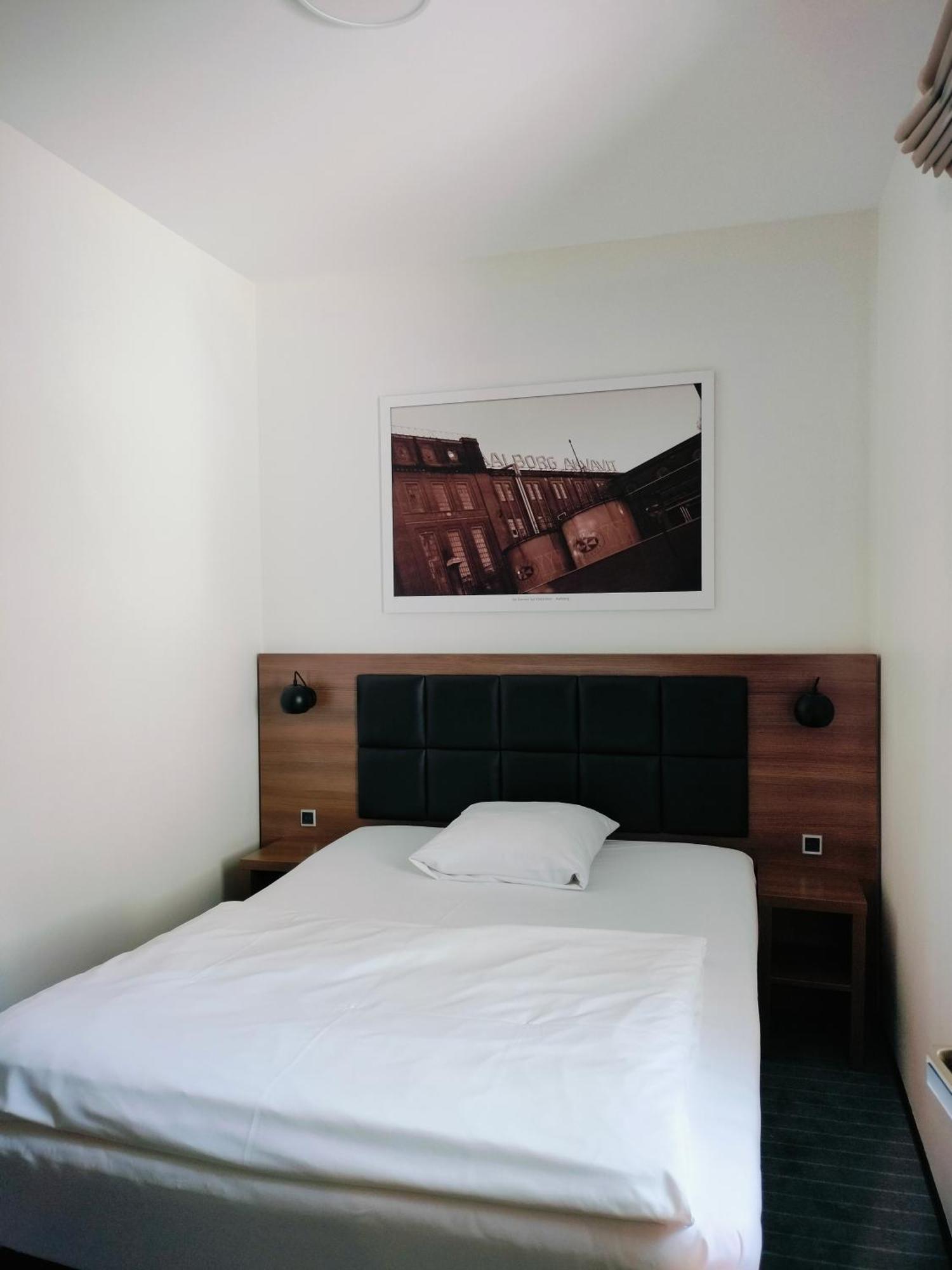 Hotel Jomfru Ane อัลบอร์ ภายนอก รูปภาพ